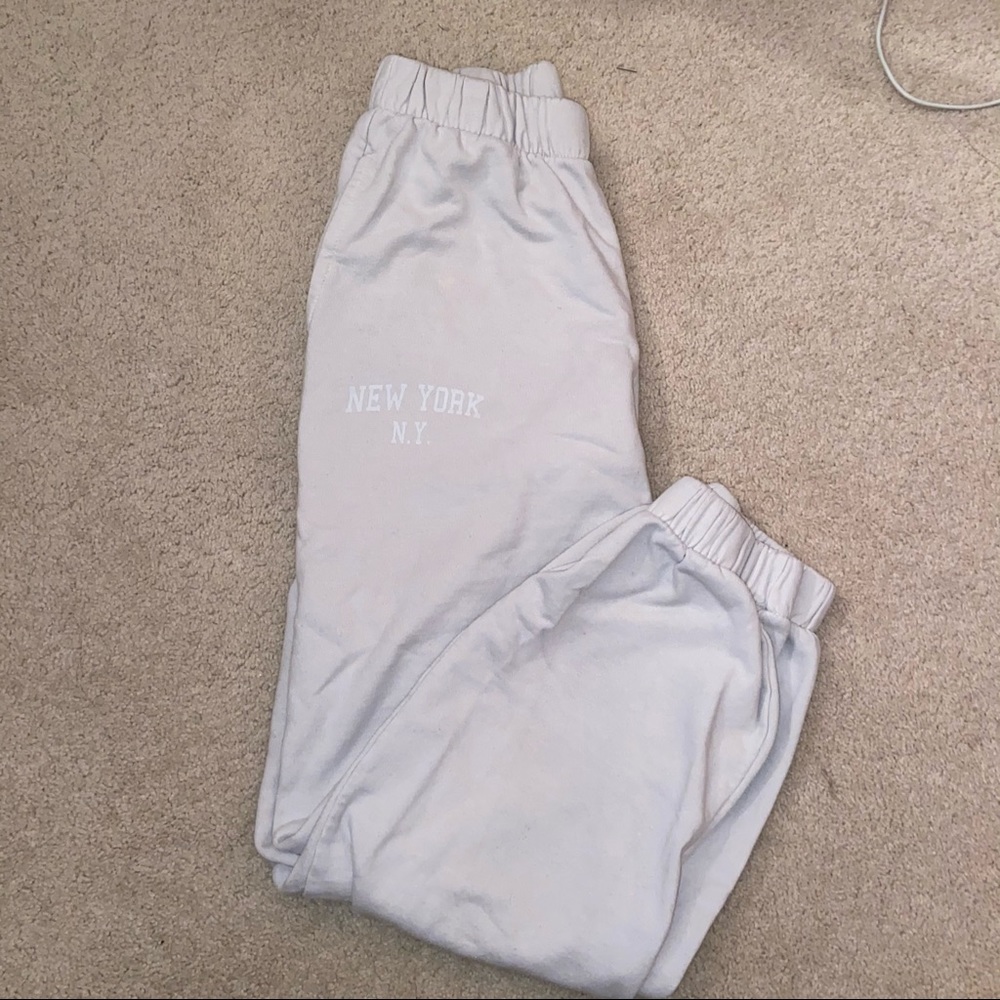 Brandy Melville Rosa Sweatpants